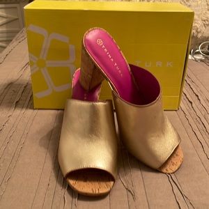 Trina Turk Gold Shoes Size 9. Great condition!